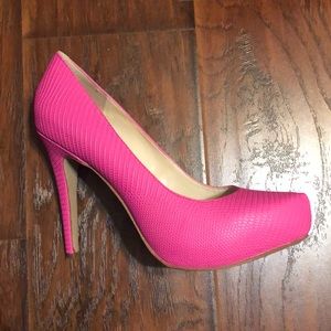 Jessica Simpson heels